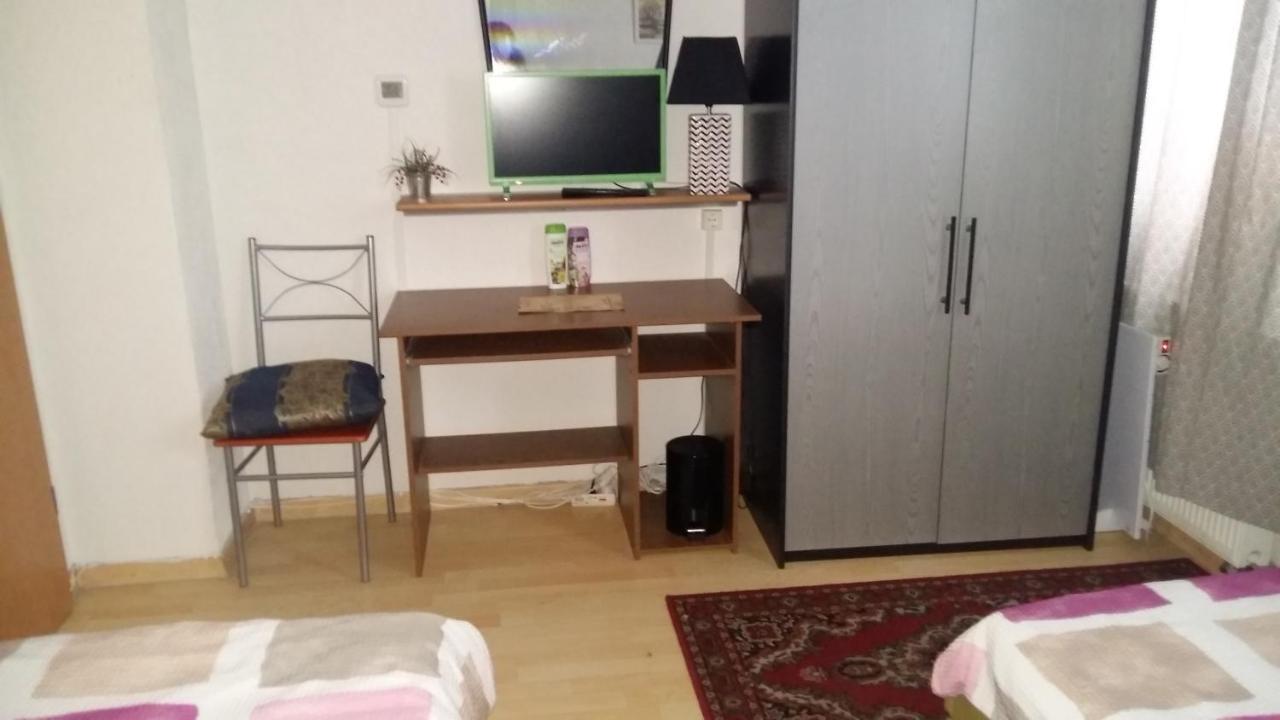Pension Am Piko-Platz Зоннеберґ Екстер'єр фото